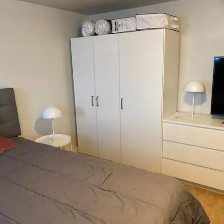 Centrally Located, Cozy W Free Prk. * Reykjavik